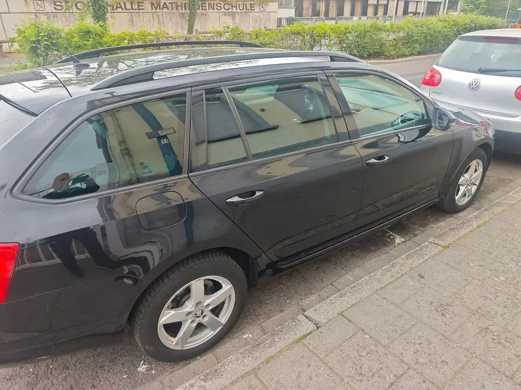 Brugt Skoda Octavia Style 110 HK (80 kW) 2017 Sort Stationcar