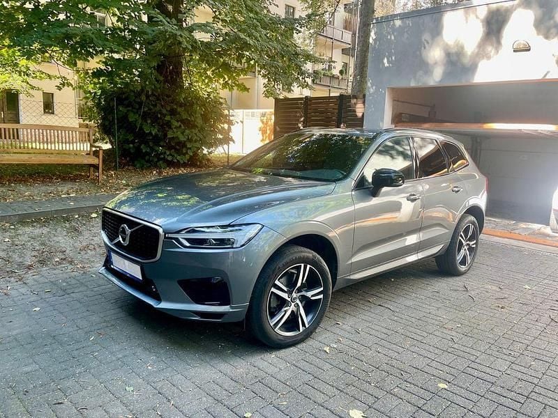 Grau Gebraucht 2020 Volvo XC60 R-Design SUV | 32.500 € (Guter Preis) - Bild 1/4