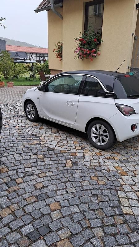 Weiß Gebraucht 2014 Opel Adam Kleinwagen | 7.500 € (Guter Preis) - Bild 1/4