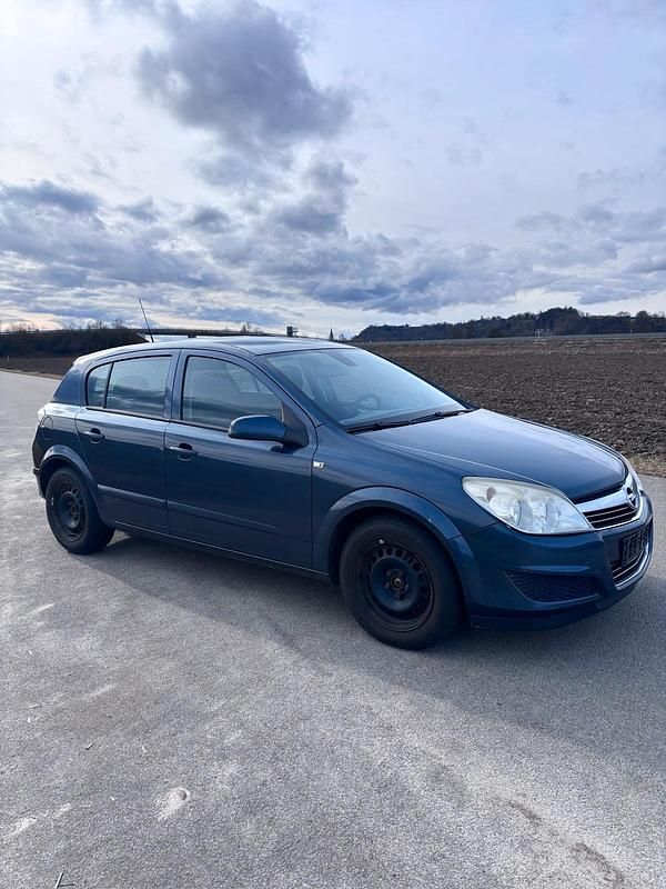 Gebraucht Opel Astra 116 PS (85 kW) 2008 Blau Limousine