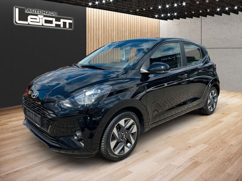 Schwarz Gebraucht 2024 Hyundai i10 Trend Kleinwagen | 15.890 € (Fairer Preis) - Bild 1/4