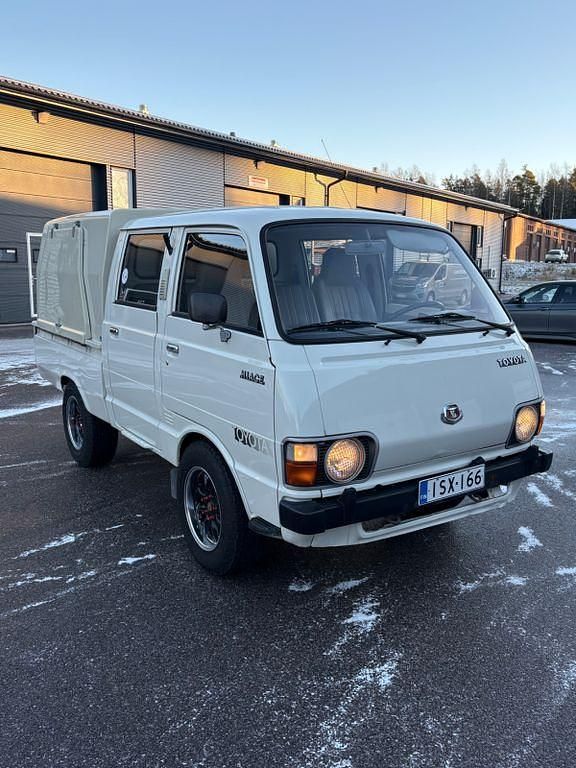 Gebraucht Toyota HiAce 65 PS (47 kW) 1985 Weiß Limousine