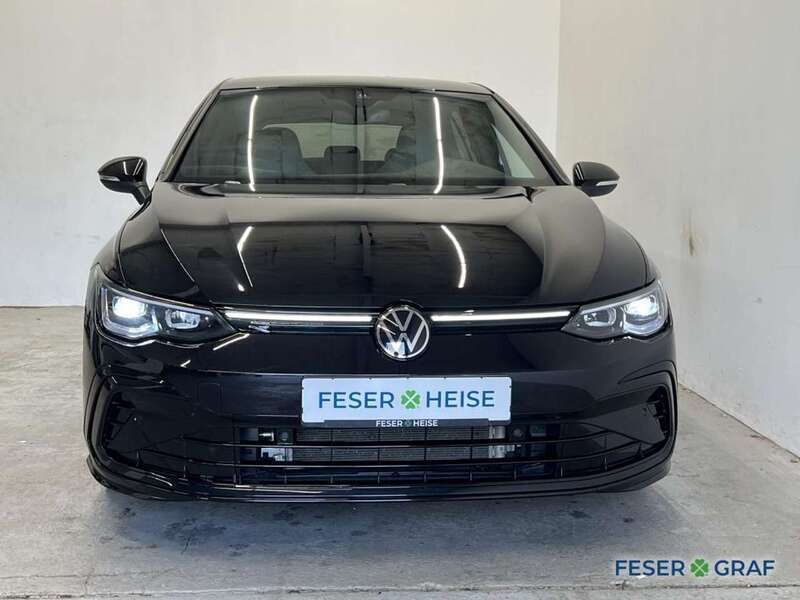 Gebraucht VW Golf VIII R-line 150 PS (110 kW) 2024 Deep black perleffekt Limousine