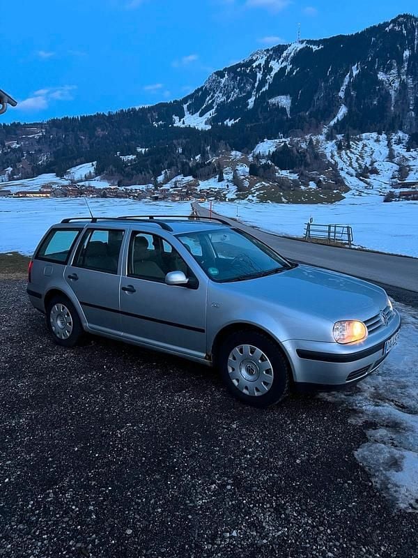 Gebraucht VW Golf IV 101 PS (74 kW) 2005 Silber Kombi