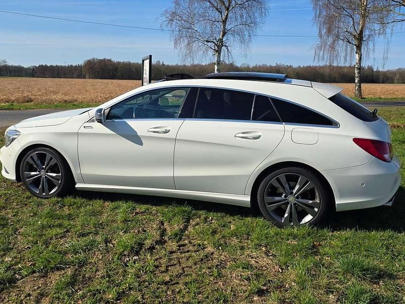 Gebraucht Mercedes CLA200 156 PS (114 kW) 2015 Weiß Kombi