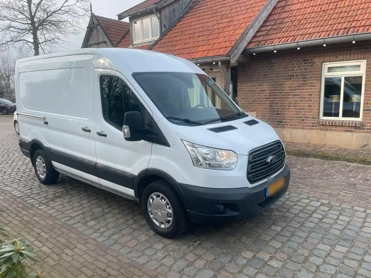 Używany Ford Transit 130 KM (95 kW) 2018 Biały Minivan