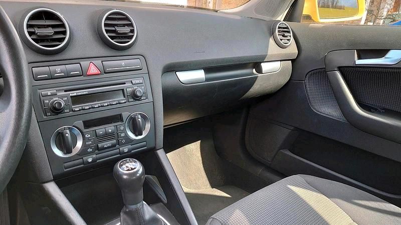 Gebraucht Audi A3 102 PS (75 kW) 2006 Gelb Kleinwagen