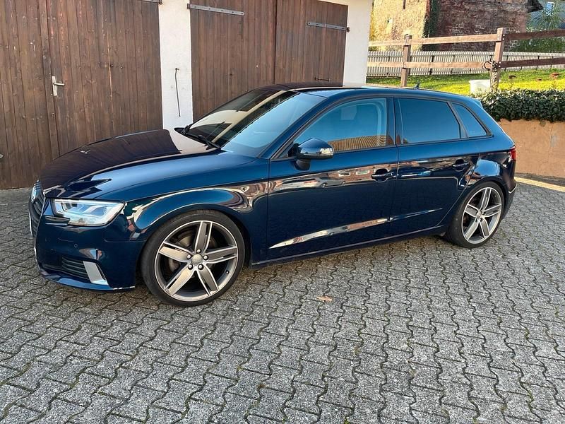 Blau Gebraucht 2016 Audi A3 Kombi | 14.499 € (Etwas zu teuer) - Bild 1/4