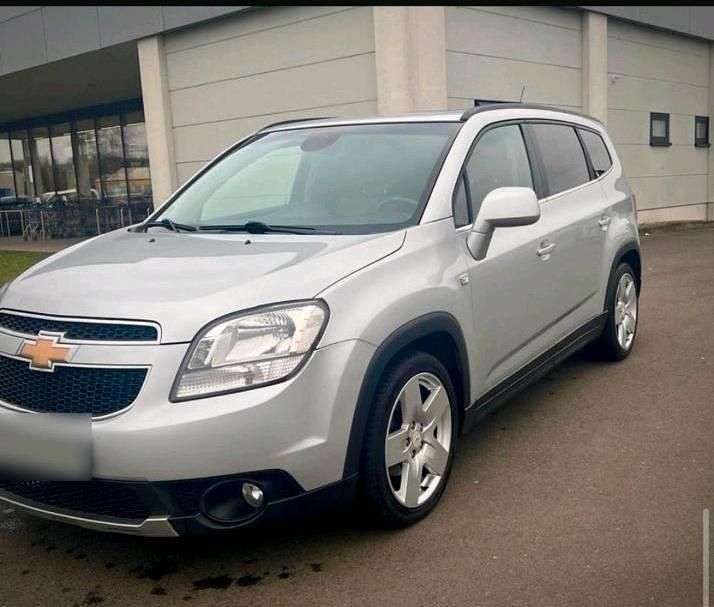 Gebraucht Chevrolet Orlando 163 PS (119 kW) 2013 Silber Van / Kleinbus