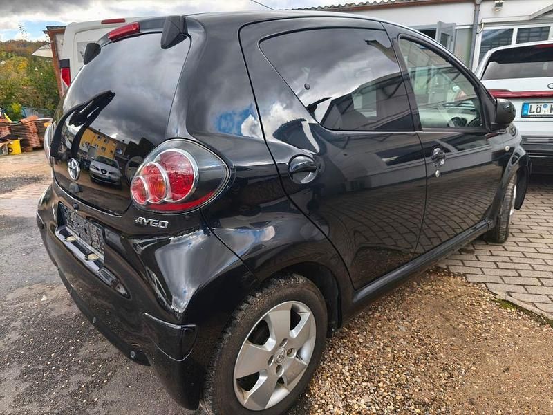 Schwarz Gebraucht 2011 Toyota Aygo Kleinwagen | 3.700 € (Fairer Preis) - Bild 1/4