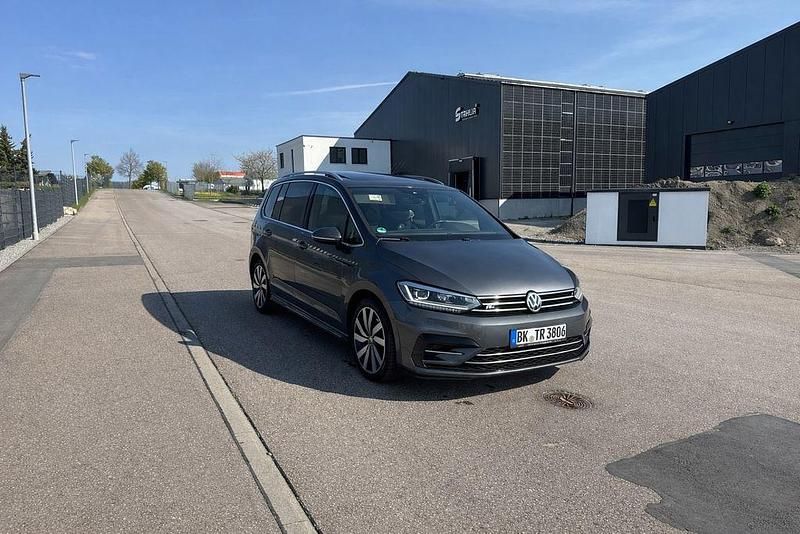 Gebraucht VW Touran R-line 190 PS (139 kW) 2017 Grau Van / Kleinbus