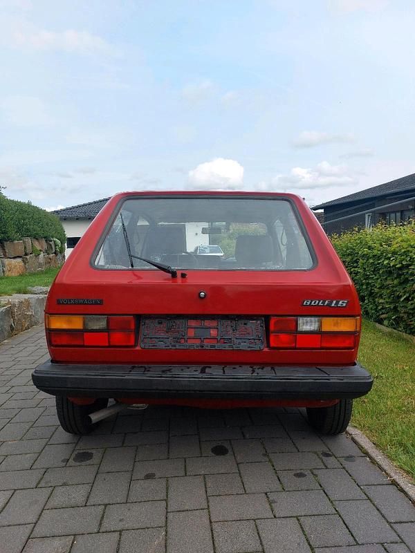 Gebraucht VW Golf I 54 PS (39 kW) 1983 Rot Kleinwagen