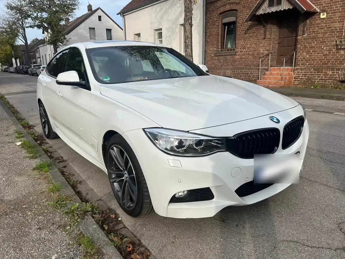 Gebraucht BMW 330 M Performance 286 PS (210 kW) 2015 Weiß Limousine