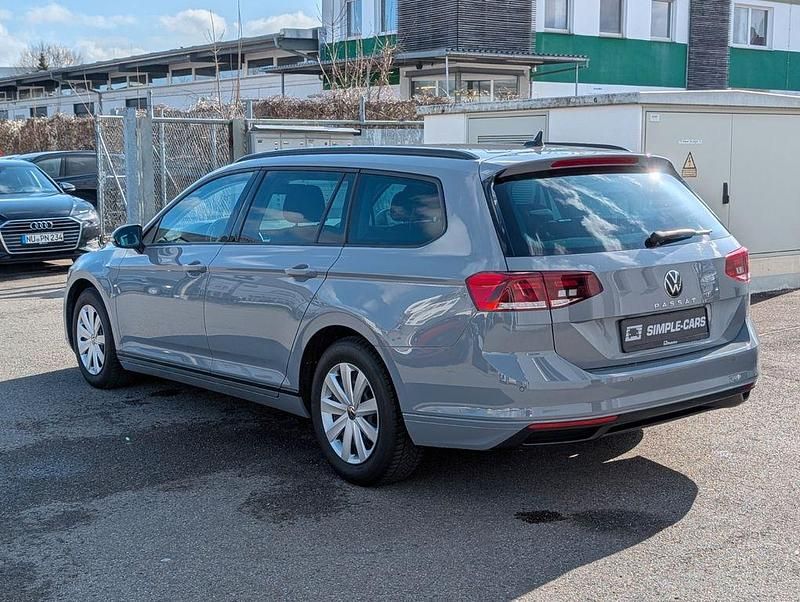 Gebraucht VW Passat Conceptline 150 PS (110 kW) 2022 Grau Kombi