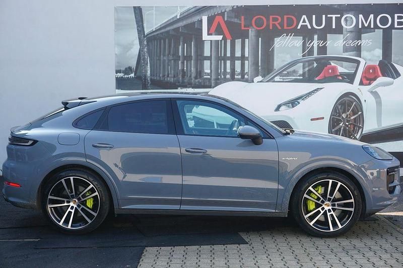 Gebraucht Porsche Cayenne 519 PS (381 kW) 2024 Grau SUV