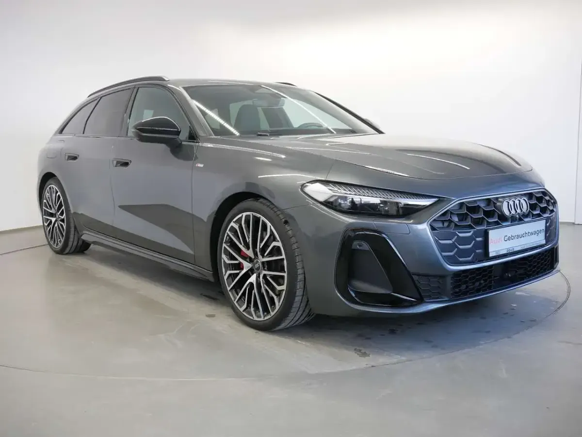 Gebraucht Audi A5 S-Line 204 PS (150 kW) 2025 Daytonagrau perleffekt Coupé