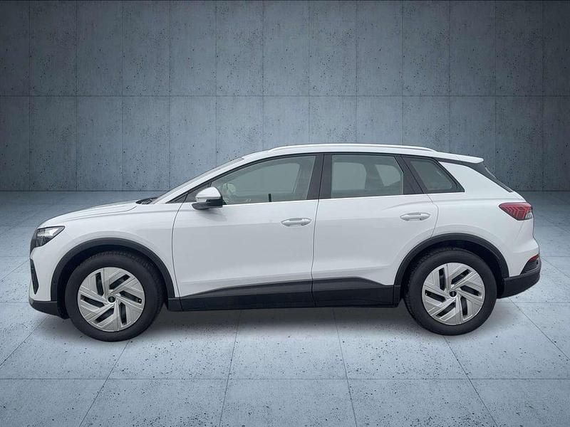 Gebraucht Audi Q4 e-tron Sport 150 kW (204 PS) 2023 Gletscherweiß metallic SUV