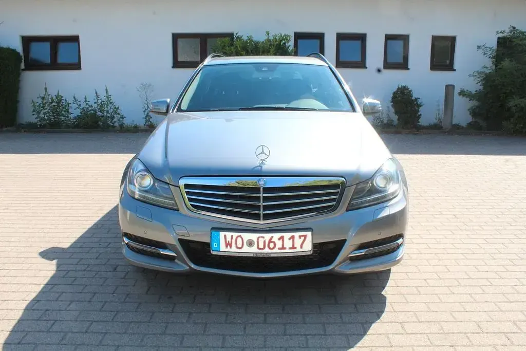 Gebraucht Mercedes C220 170 PS (125 kW) 2014 Grau Limousine