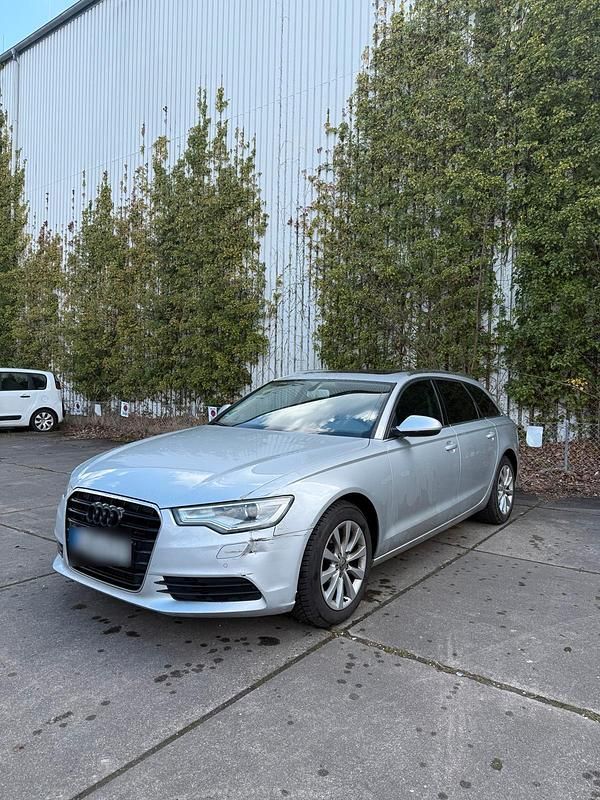 Usado Audi A6 177 HP (130 kW) 2012 Prateado Carrinha