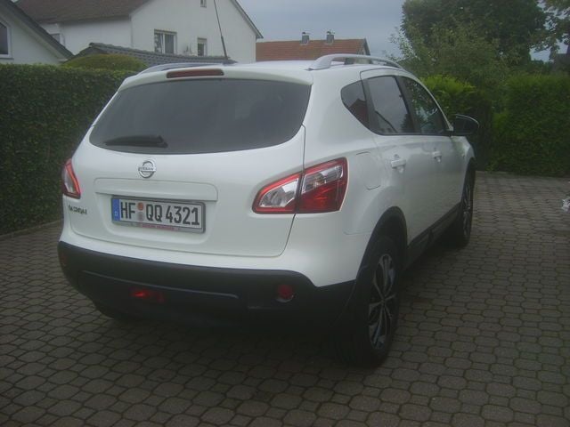 Weiß Gebraucht 2012 Nissan Qashqai I-Way SUV | 12.800 € - Bild 1/4