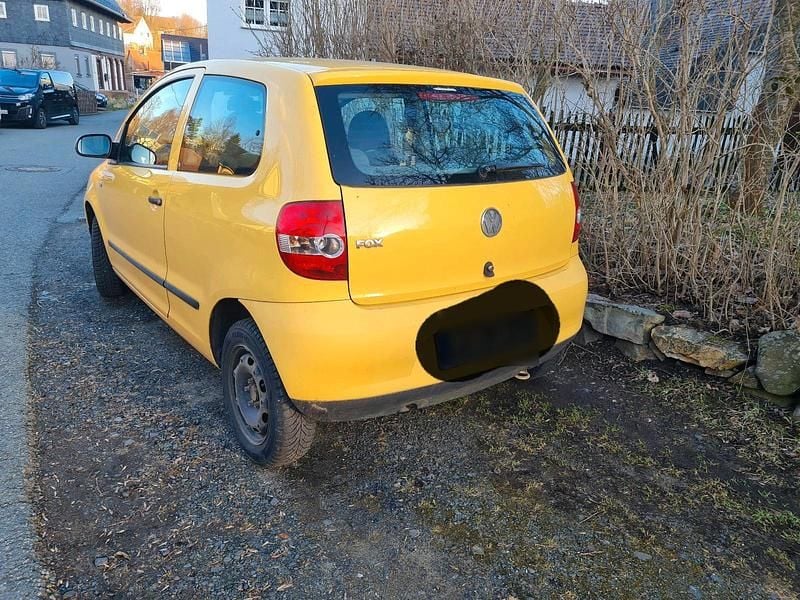 Gebraucht VW Fox 55 PS (40 kW) 2005 Gelb Kleinwagen