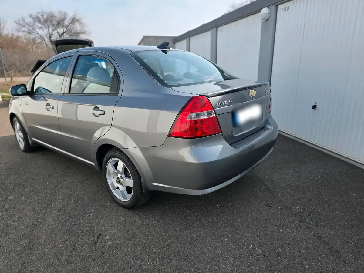 Second-hand Chevrolet Aveo 95 CP (69 kW) 2009 Argintiu Berlinǎ