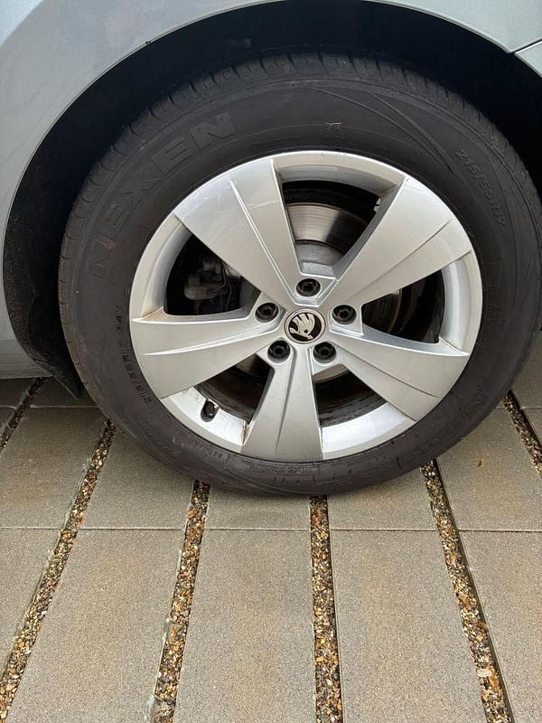 Gebraucht Skoda Superb Style 190 PS (139 kW) 2019 Silber Kombi