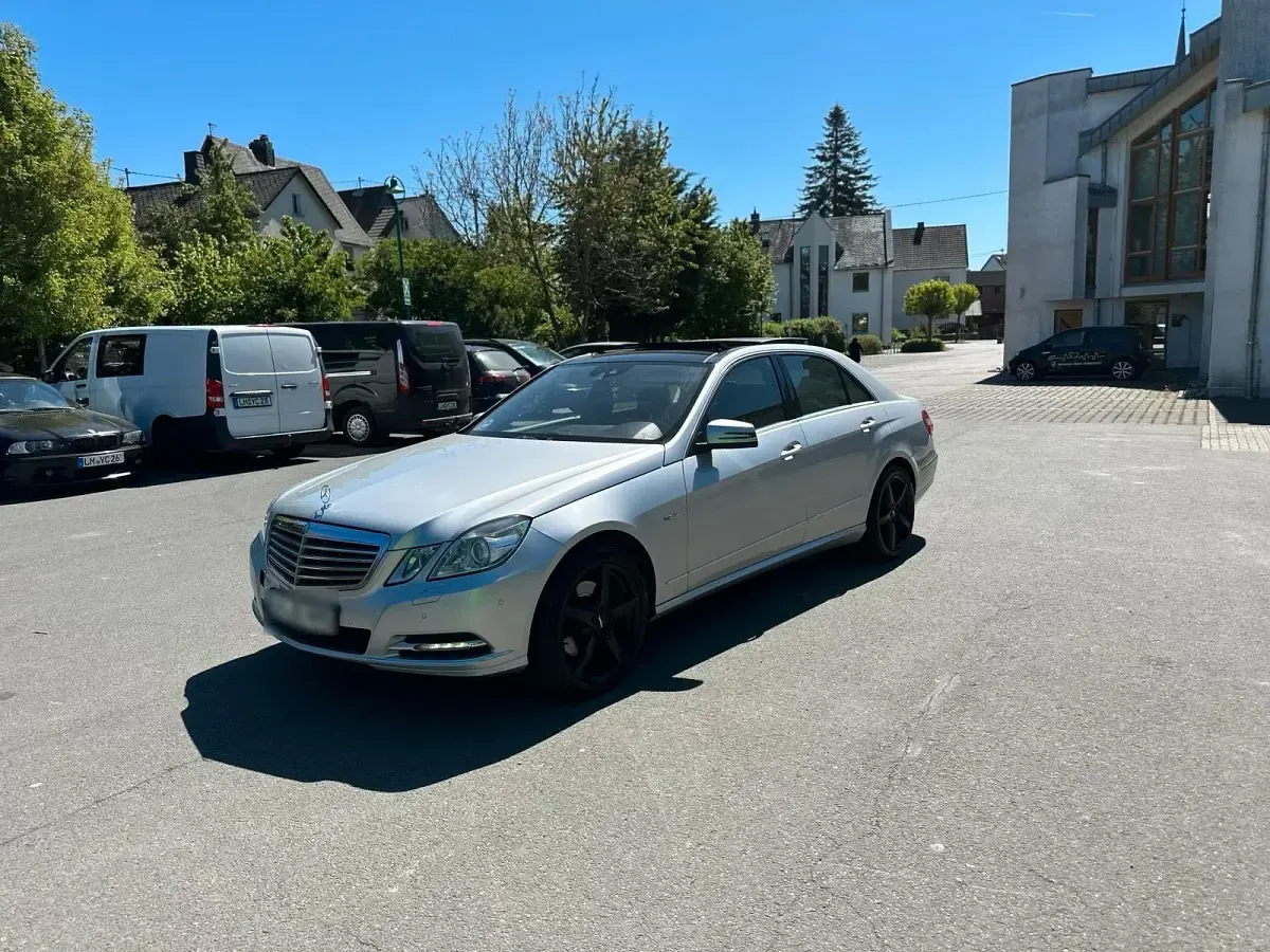 Second-hand Mercedes E350 231 CP (169 kW) 2010 Argintiu Berlinǎ