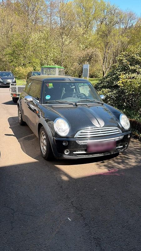Second-hand Mini ONE 90 CP (66 kW) 2005 Negru Hatchback