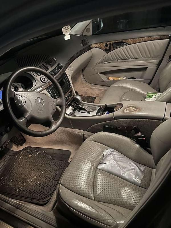 Gebraucht Mercedes E240 Elegance 177 PS (130 kW) 2004 Silber Kombi