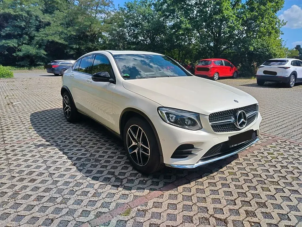Gebraucht Mercedes GLC250 AMG line 211 PS (155 kW) 2017 Weiß SUV