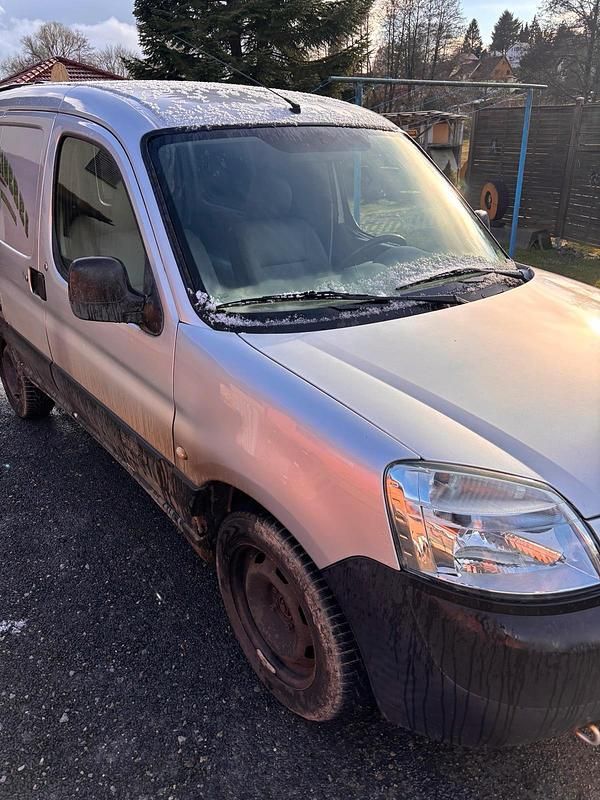 Gebraucht Citroën Berlingo 90 PS (66 kW) 2004 Silber Van / Kleinbus