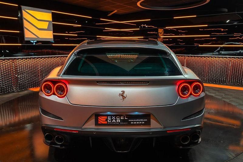 Gebraucht Ferrari GTC4Lusso 610 PS (448 kW) 2017 Grau Kombi