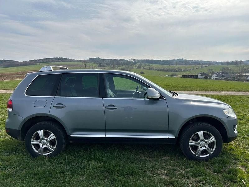 Gebraucht VW Touareg 224 PS (164 kW) 2007 Grau SUV