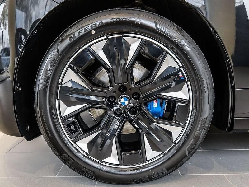 Neu BMW iX M Sport 300 kW (408 PS) 2025 Schwarz SUV