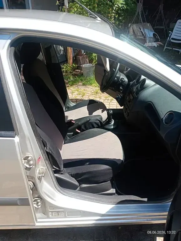 Gebraucht Ford Fiesta 80 PS (58 kW) 2007 Silber Kleinwagen