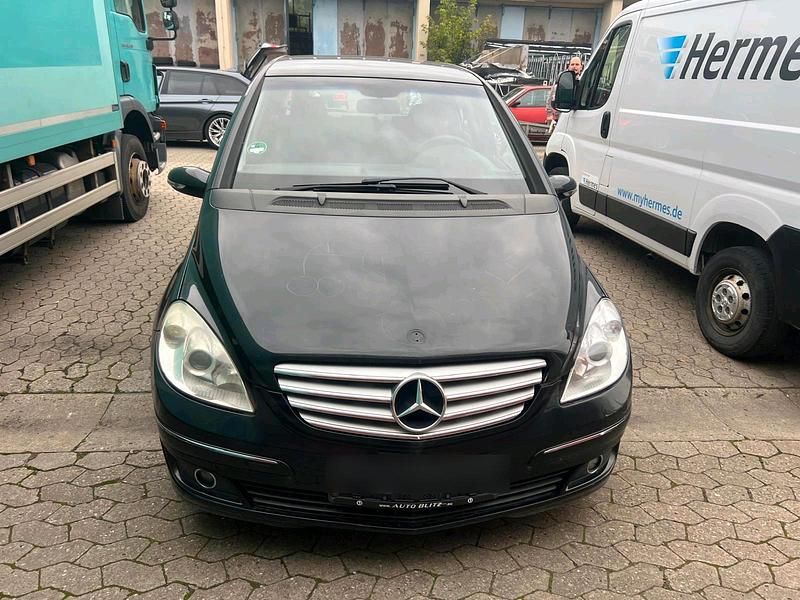 Schwarz Gebraucht 2005 Mercedes B170 Van / Kleinbus | 2.500 € (Guter Preis) - Bild 1/4