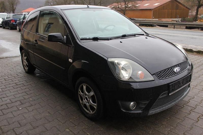 Gebraucht Ford Fiesta 80 PS (58 kW) 2008 Schwarz Kleinwagen