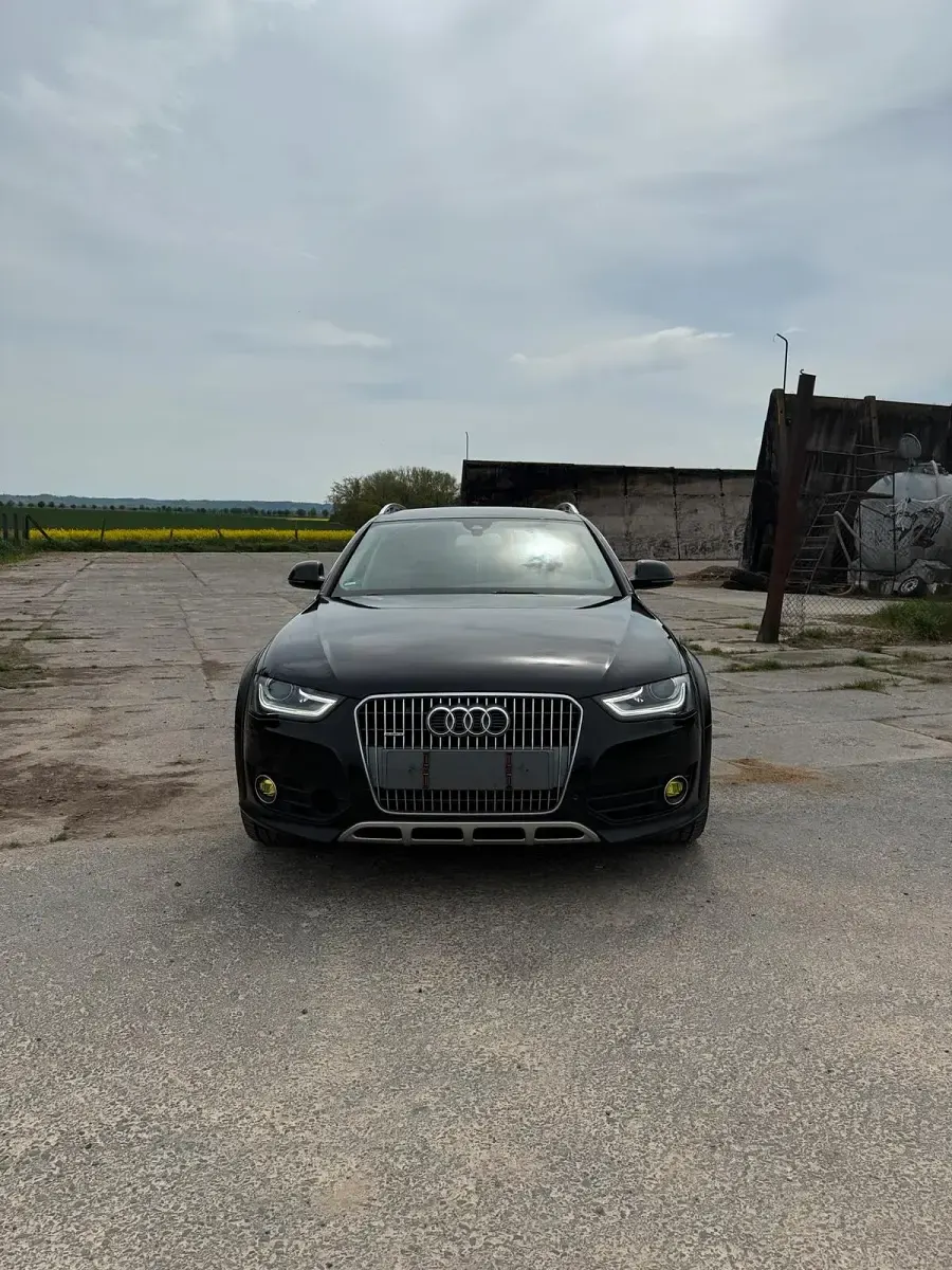 Gebraucht Audi A4 Allroad 190 PS (139 kW) 2015 Schwarz Kombi