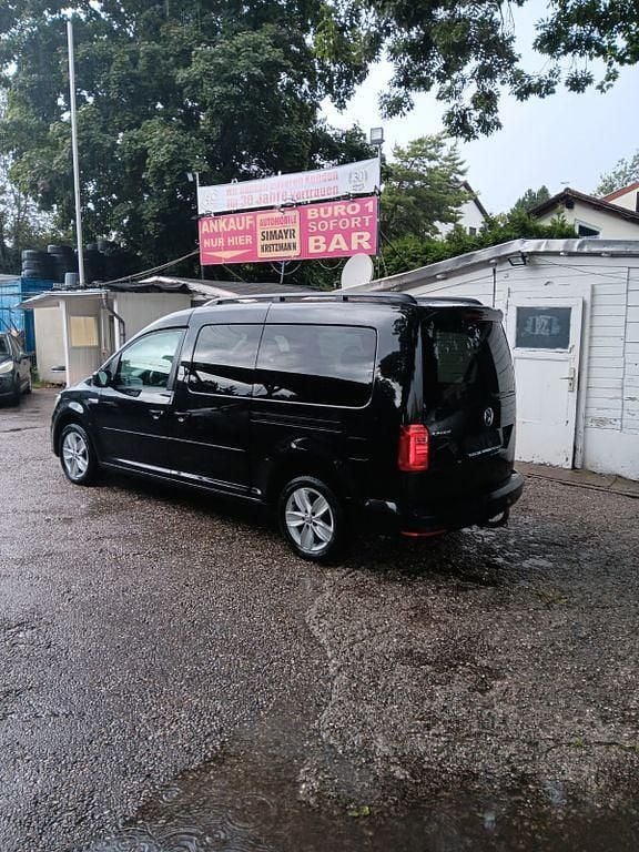Schwarz Gebraucht 2017 VW Caddy Maxi Comfortline Van / Kleinbus | 9.950 € (Fairer Preis) - Bild 1/4