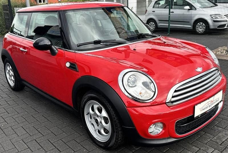 Rot Gebraucht 2011 Mini ONE Kleinwagen | 6.999 € - Bild 1/4
