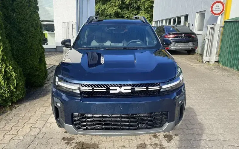 Neu Dacia Bigster Journey 140 PS (102 kW) 2025 Blau SUV