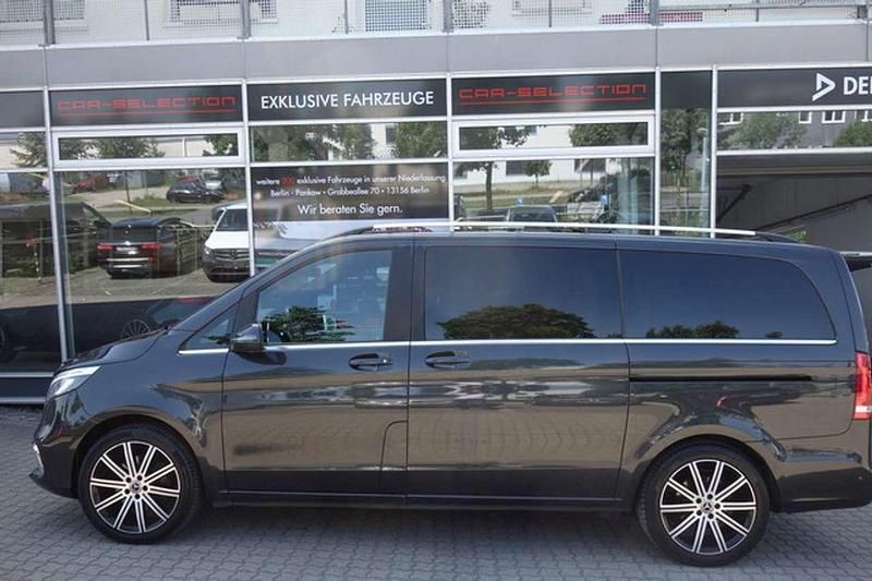 Gebraucht Mercedes V300 Avantgarde 237 PS (174 kW) 2020 Graphitgrau Van / Kleinbus