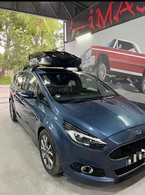 Blau Gebraucht 2018 Ford S-MAX ST Van / Kleinbus | 21.500 € (Etwas zu teuer) - Bild 1/4