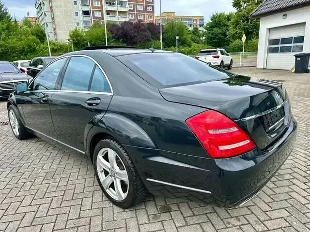 Gebraucht Mercedes S500 435 PS (319 kW) 2011 Schwarz Limousine