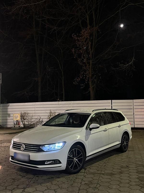 Gebraucht VW Passat 150 PS (110 kW) 2015 Weiß Kombi