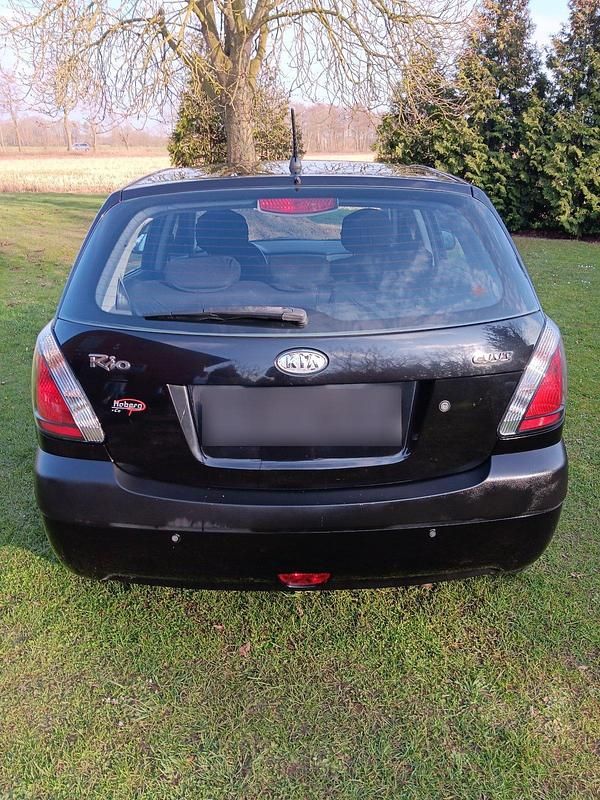 Gebraucht Kia Rio 112 PS (82 kW) 2005 Schwarz Kleinwagen