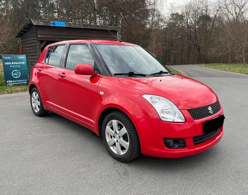Gebraucht Suzuki Swift 102 PS (75 kW) 2010 Rot Kleinwagen