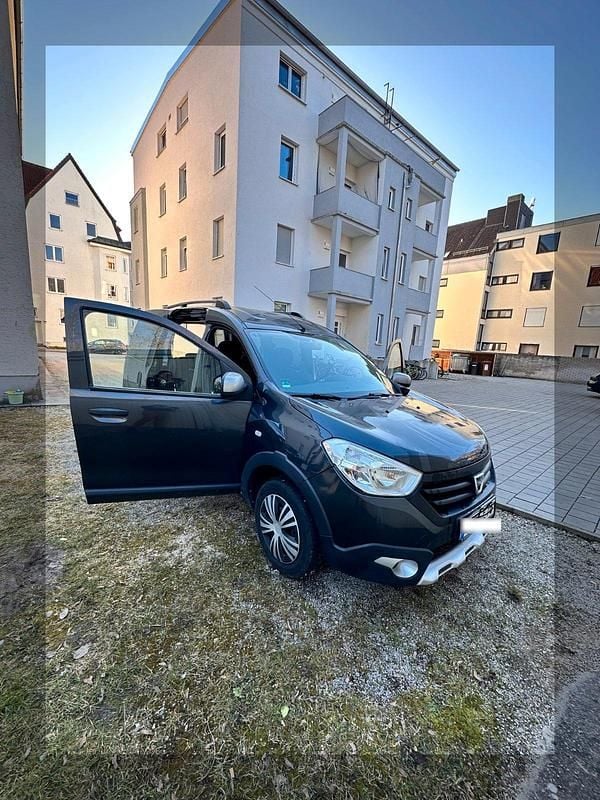 Gebraucht Dacia Dokker Stepway 116 PS (85 kW) 2017 Schwarz Van / Kleinbus