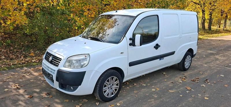 Gebraucht Fiat Doblò 101 PS (74 kW) 2009 Weiß Van / Kleinbus